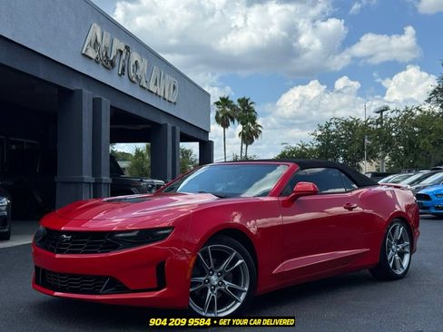 Used 2020 Chevrolet Camaro LT RWD image 2