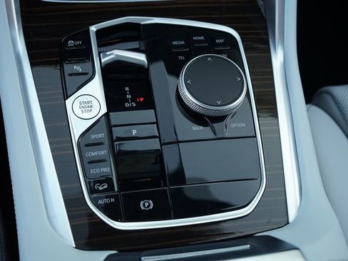 Used 2026 BMW X6 xDrive40i image 11