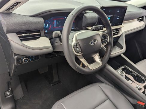 New 2026 Ford Explorer Active w/ Active Comfort Package image 3
