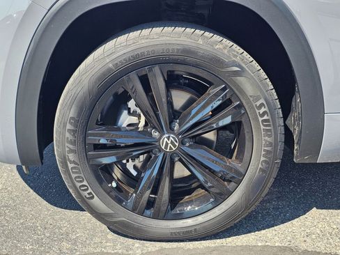 Used 2023 Volkswagen Atlas Cross Sport SEL R-Line AWD/4WD image 8