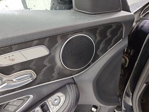 Used 2017 Mercedes-Benz C 300 Sedan image 32