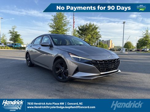 Used 2023 Hyundai Elantra Blue image 1