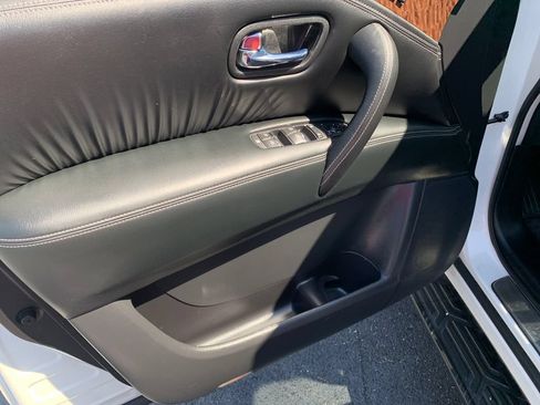 Used 2020 Nissan Armada SL w/ Premium Package AWD/4WD image 17