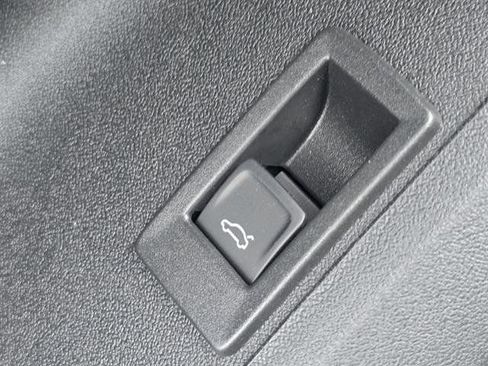 Used 2025 Audi Q5 Prestige image 23