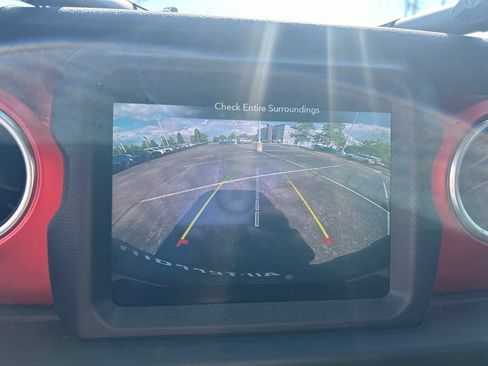 Used 2021 Jeep Wrangler Unlimited Rubicon AWD/4WD image 6