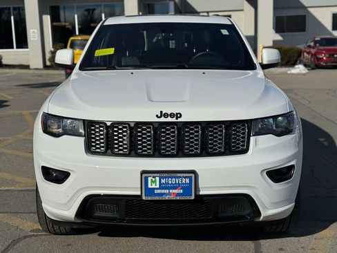 Used 2019 Jeep Grand Cherokee Altitude image 9