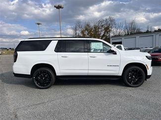 New 2026 Chevrolet Suburban RST video 2