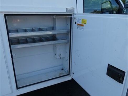 Used 2017 Chevrolet Express 3500 image 7