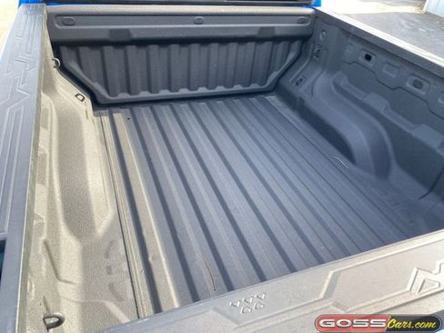 Used 2024 GMC Canyon AT4 w/ AT4 Premium Package image 9