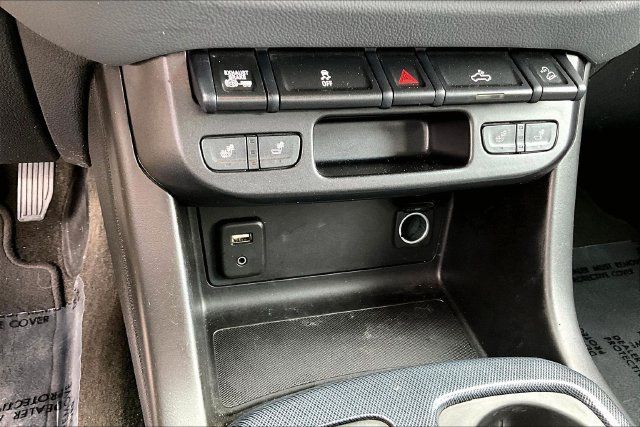 Used 2017 Chevrolet Colorado Z71 AWD/4WD image 22