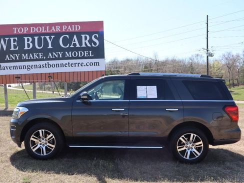 Used 2022 Ford Expedition Limited image 2