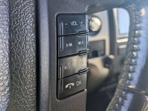 Used 2011 Ford F150 XLT w/ XLT Chrome Pkg AWD/4WD image 13