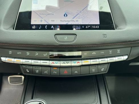 Used 2021 Cadillac XT4 Sport AWD/4WD image 29