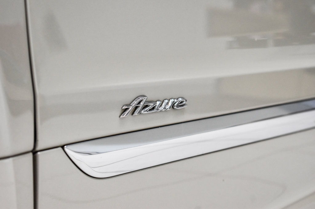 Used 2023 Bentley Bentayga AWD/4WD image 14