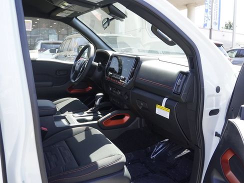 New 2026 Nissan Frontier Pro-X w/ Tow Package RWD image 18