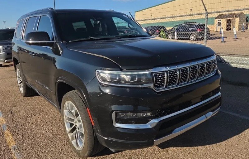 Used 2022 Jeep Grand Wagoneer Series II AWD/4WD image 4