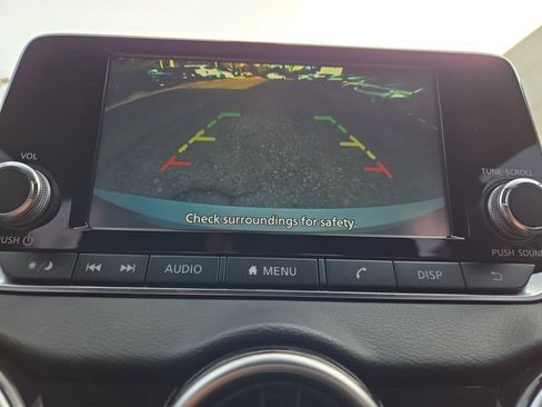 Used 2024 Nissan Sentra S image 22