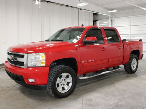 Used 2007 Chevrolet Silverado 1500 LTZ w/ Suspension Package, Off-Road" image 3