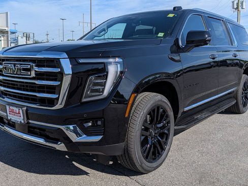 New 2026 GMC Yukon XL Elevation w/ Elevation Premium Package AWD/4WD image 4