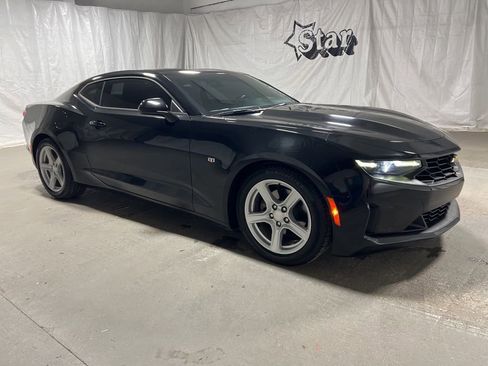 Used 2020 Chevrolet Camaro LT image 1