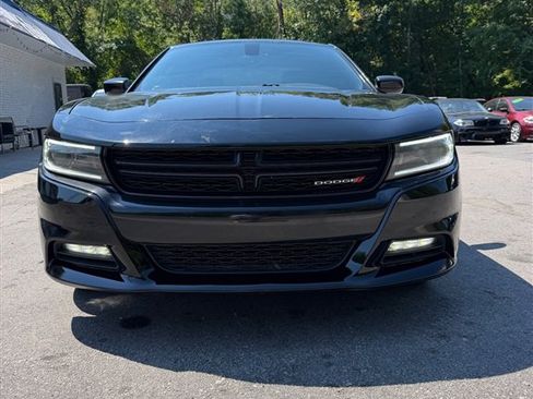 Used 2022 Dodge Charger SXT w/ Leather Interior Group RWD image 8