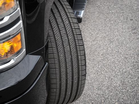 Used 2014 Chevrolet Silverado 1500 High Country w/ High Country Premium Package image 12