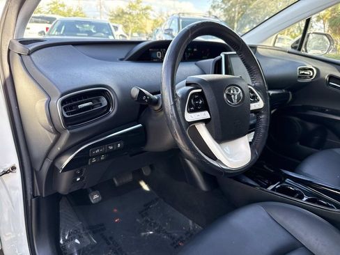 Used 2017 Toyota Prius Prime Advanced image 25