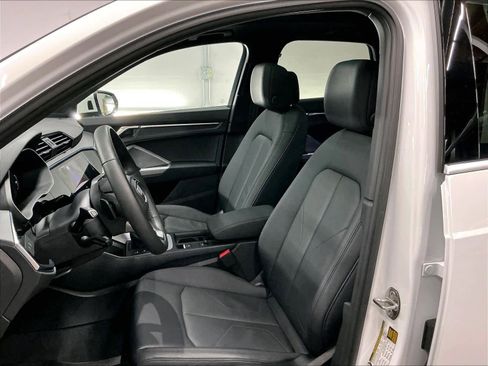 Certified 2025 Audi Q3 2.0T Premium image 27