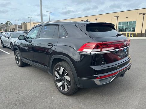Used 2024 Volkswagen Atlas Cross Sport SE image 3
