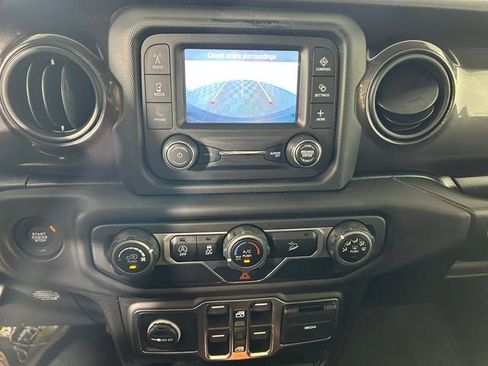 Used 2019 Jeep Wrangler Unlimited Sport AWD/4WD image 23