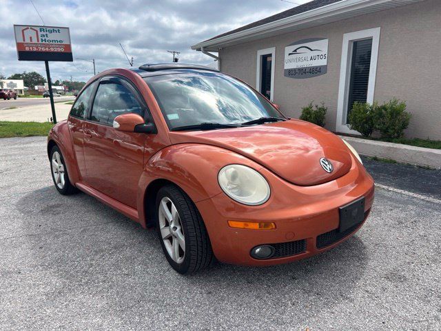 Used 2010 Volkswagen Beetle Coupe FWD image 3