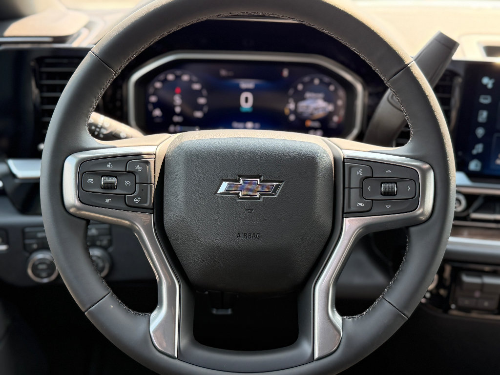 Used 2026 Chevrolet Silverado 1500 RST w/ RST Select Package AWD/4WD image 8