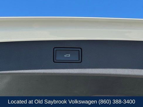 Used 2025 Volkswagen Tiguan SE image 22