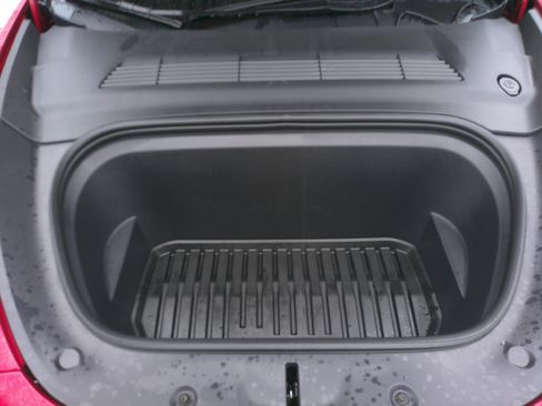 Used 2023 Tesla Model Y Long Range image 48