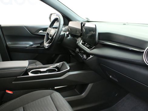 Used 2025 Chevrolet Equinox LT w/ Safety and Technology Package AWD/4WD image 30