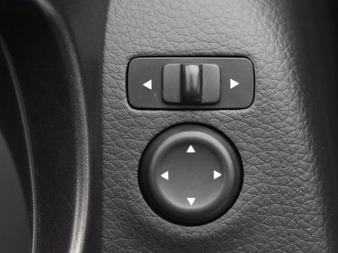 Used 2019 Nissan Rogue Sport S AWD/4WD image 13