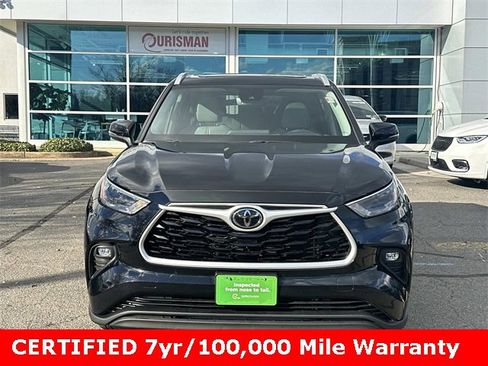 Used 2022 Toyota Highlander XLE image 6
