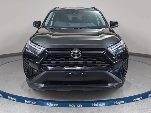 Used 2025 Toyota RAV4 XLE AWD/4WD image 3