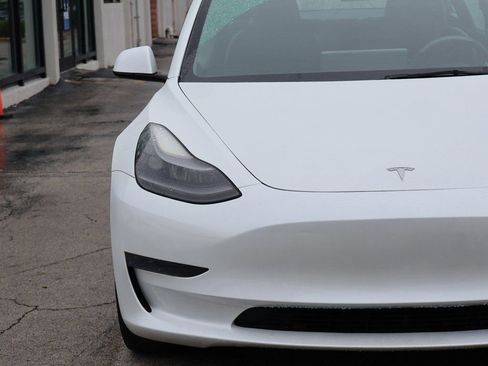 Used 2023 Tesla Model 3 Standard Range image 12