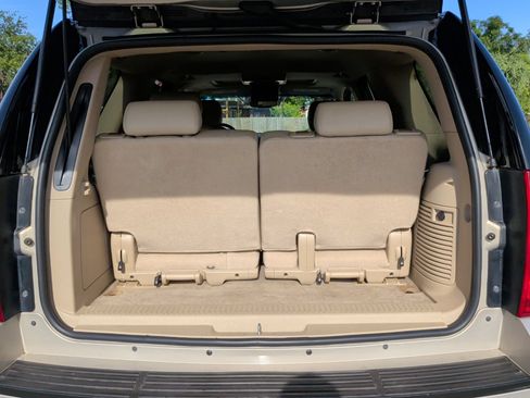 Used 2010 GMC Yukon SLT w/ Texas Edition RWD image 21