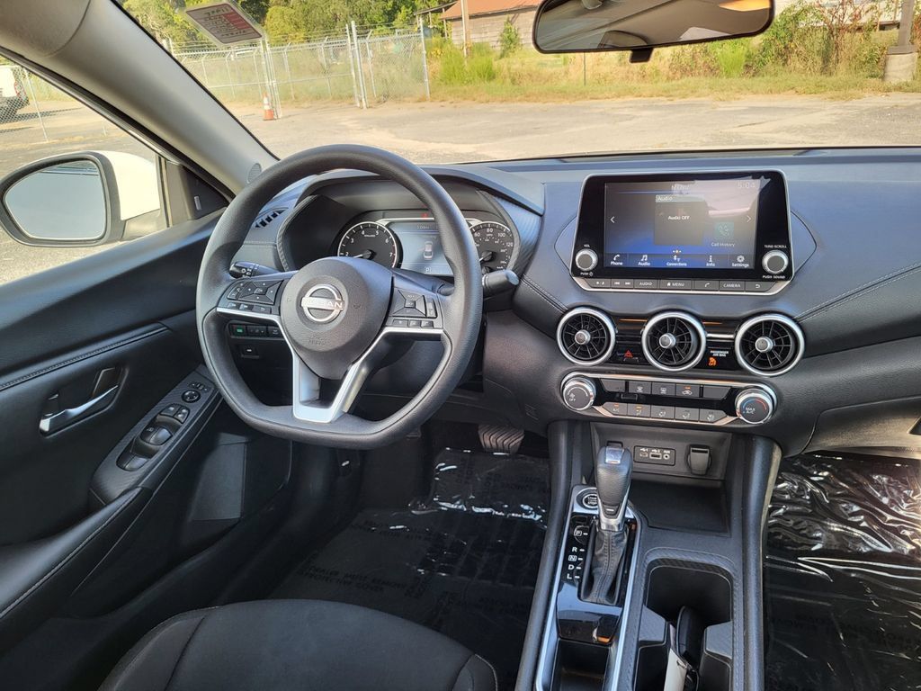 Used 2024 Nissan Sentra SV FWD image 13