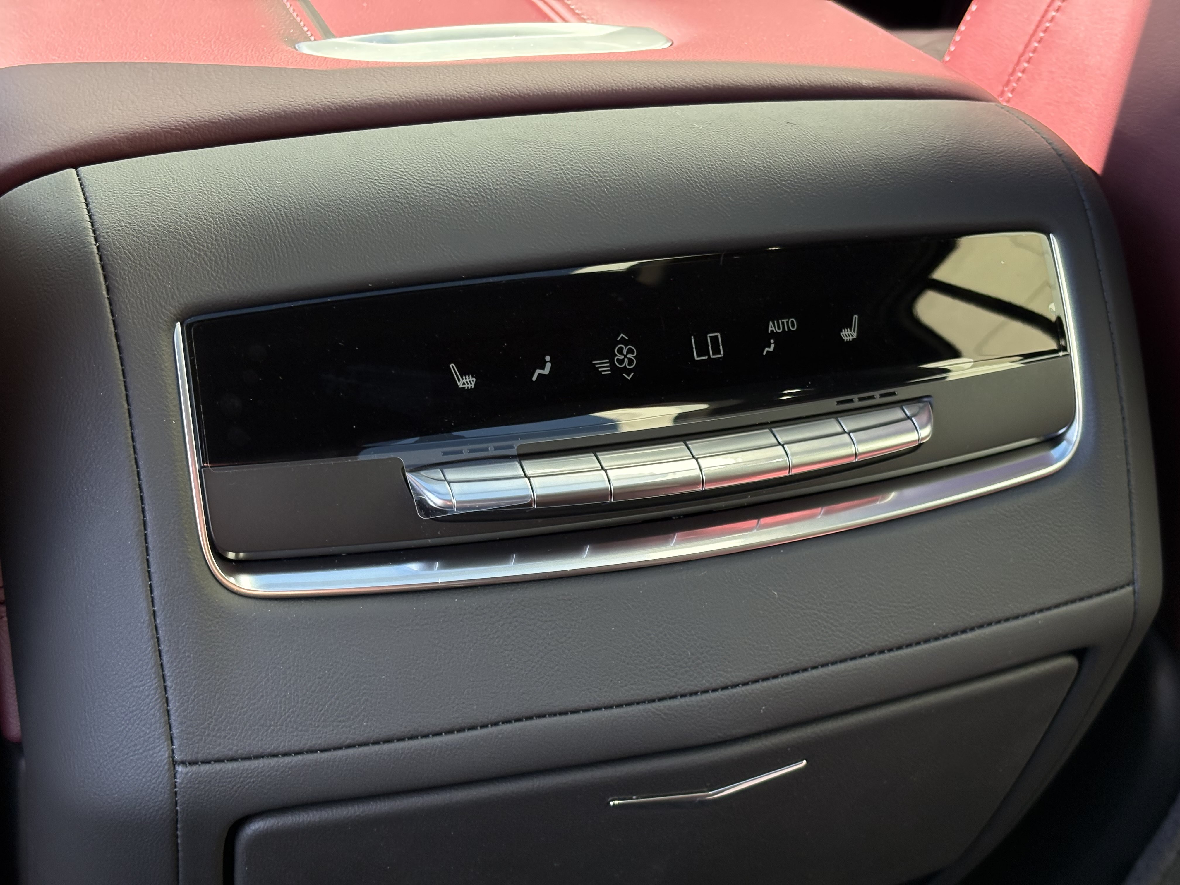 New 2026 Cadillac Escalade Luxury AWD/4WD image 15