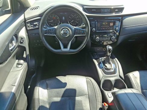 Used 2020 Nissan Rogue SL w/ Premium Package AWD/4WD image 11
