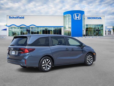 Used 2025 Honda Odyssey EX-L image 3