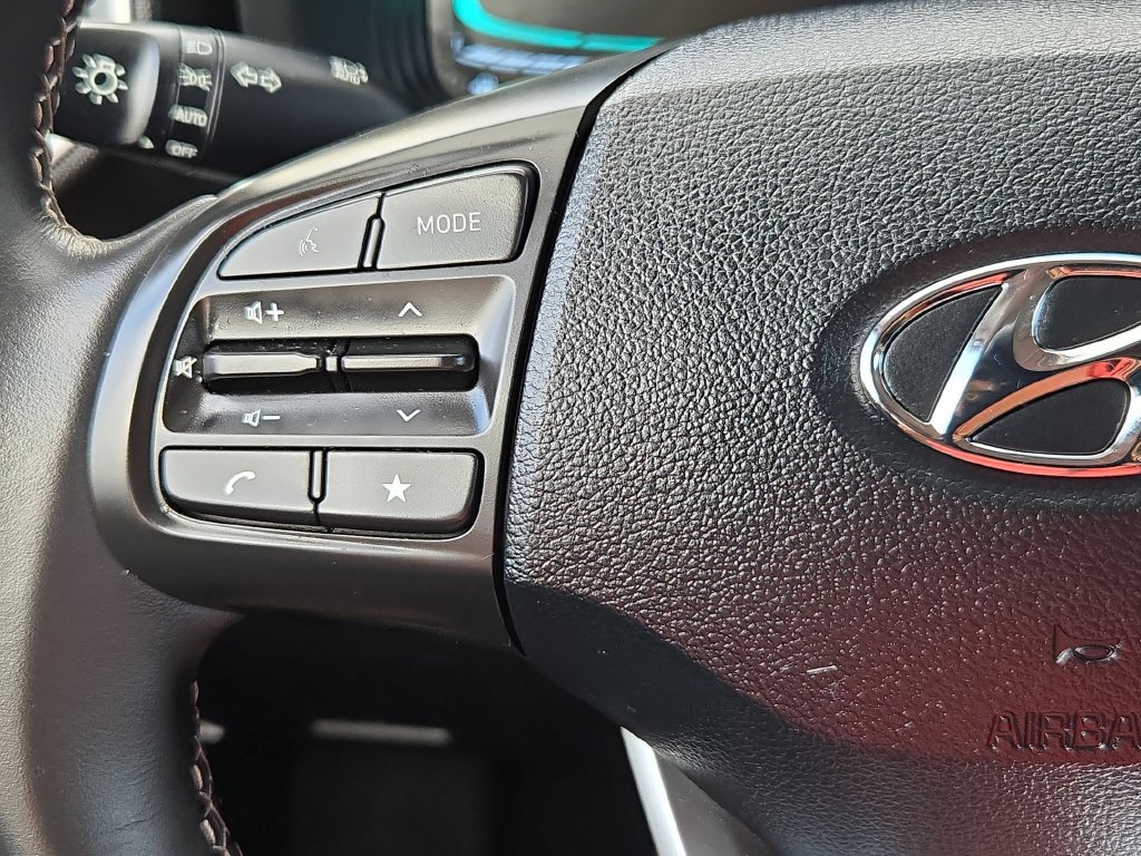Used 2026 Hyundai Venue SEL FWD image 21