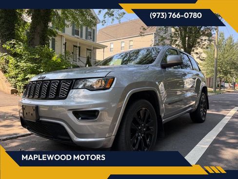 Used 2019 Jeep Grand Cherokee Altitude image 1