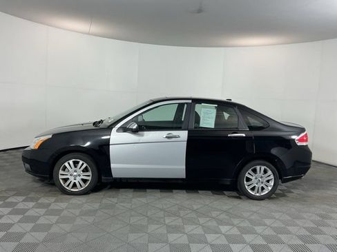 Used 2010 Ford Focus SEL FWD image 8