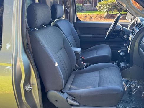 Used 2002 Nissan Frontier XE AWD/4WD image 11