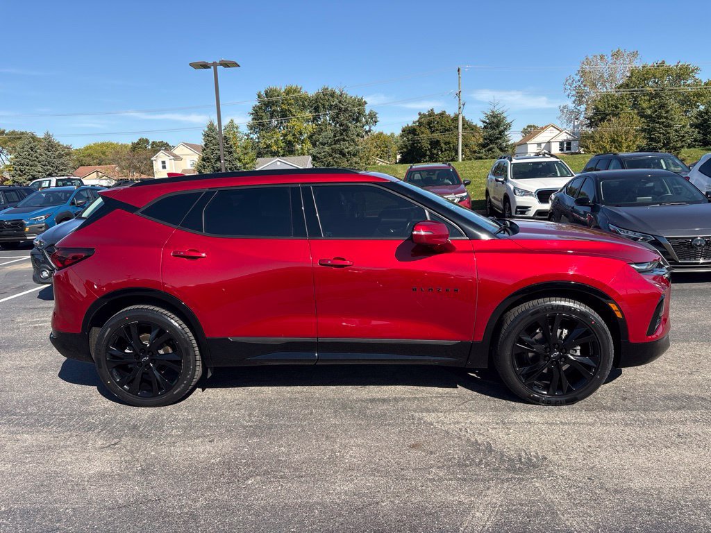 Used 2022 Chevrolet Blazer RS w/ Enhanced Convenience Package AWD/4WD image 2