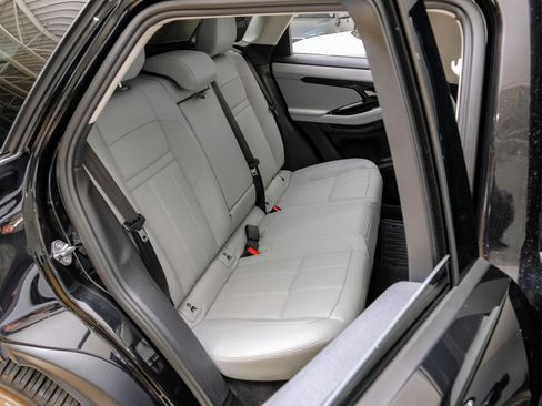 Used 2024 Land Rover Range Rover Evoque S image 38